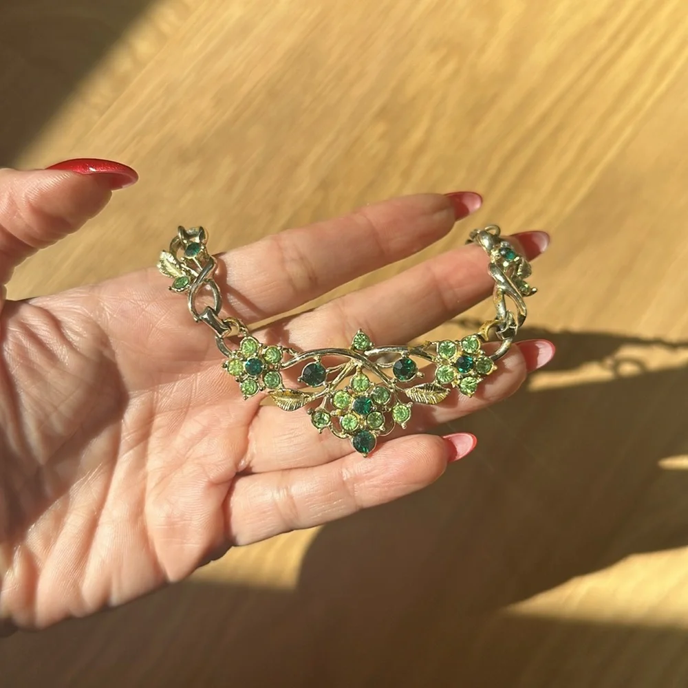 Vintage emerald necklace